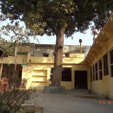 Shri Swami Sheetal Das Akhada B1-88 Assi , Near Pushkar Talab,Varanasi, Ashram Dharmshala Hotel ภายนอก รูปภาพ