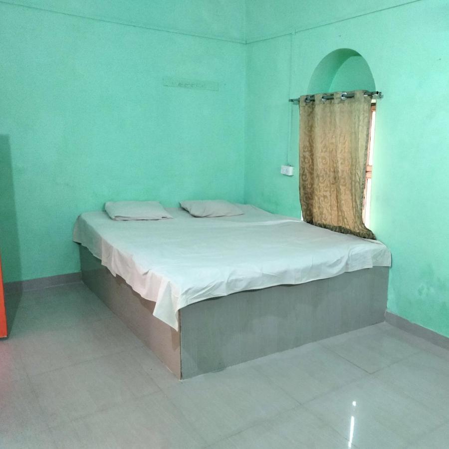 Shri Swami Sheetal Das Akhada B1-88 Assi , Near Pushkar Talab,Varanasi, Ashram Dharmshala Hotel ภายนอก รูปภาพ