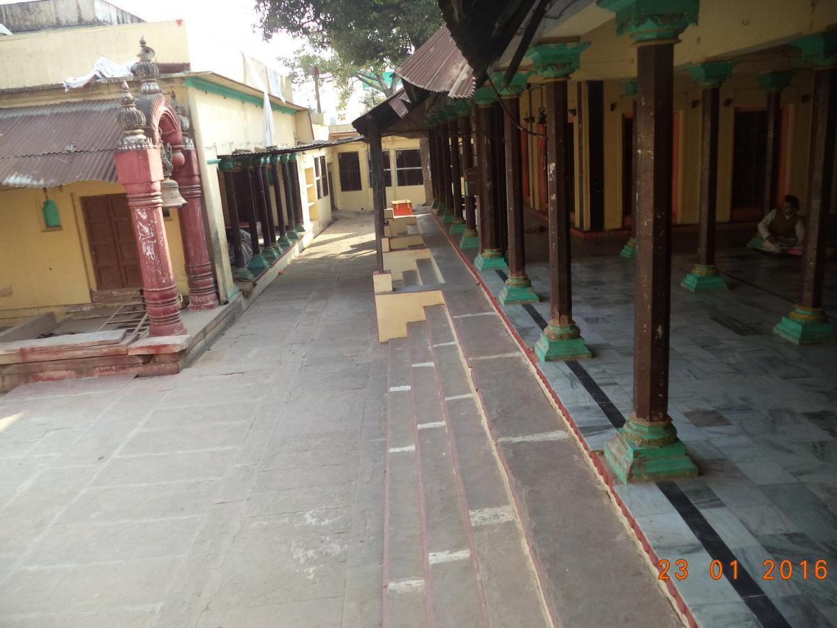 Shri Swami Sheetal Das Akhada B1-88 Assi , Near Pushkar Talab,Varanasi, Ashram Dharmshala Hotel ภายนอก รูปภาพ