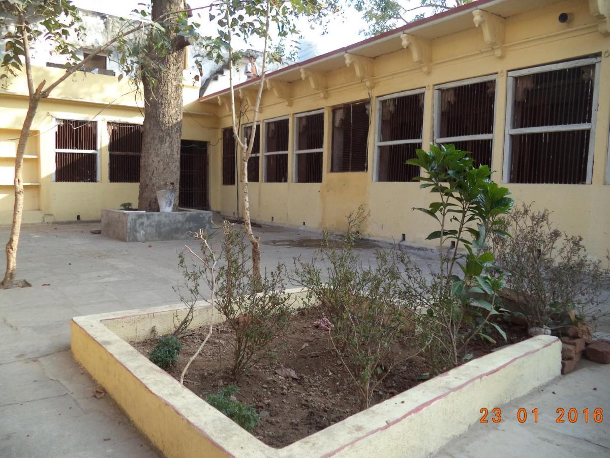 Shri Swami Sheetal Das Akhada B1-88 Assi , Near Pushkar Talab,Varanasi, Ashram Dharmshala Hotel ภายนอก รูปภาพ
