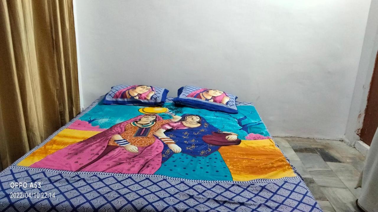 Shri Swami Sheetal Das Akhada B1-88 Assi , Near Pushkar Talab,Varanasi, Ashram Dharmshala Hotel ภายนอก รูปภาพ