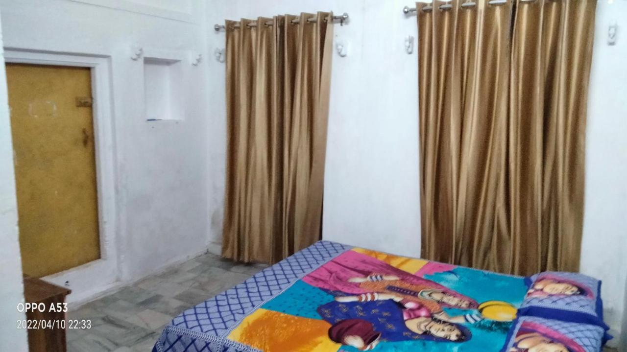 Shri Swami Sheetal Das Akhada B1-88 Assi , Near Pushkar Talab,Varanasi, Ashram Dharmshala Hotel ภายนอก รูปภาพ