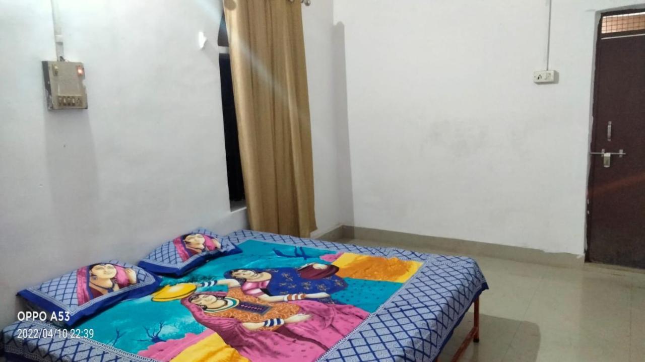 Shri Swami Sheetal Das Akhada B1-88 Assi , Near Pushkar Talab,Varanasi, Ashram Dharmshala Hotel ภายนอก รูปภาพ