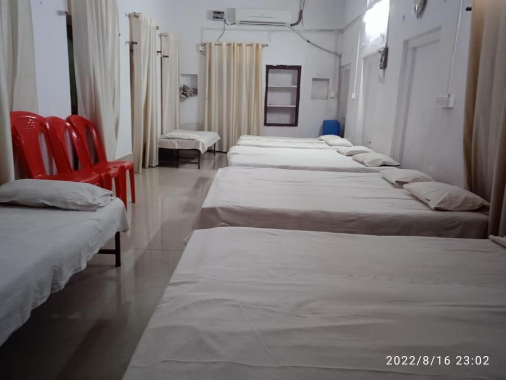 Shri Swami Sheetal Das Akhada B1-88 Assi , Near Pushkar Talab,Varanasi, Ashram Dharmshala Hotel ภายนอก รูปภาพ