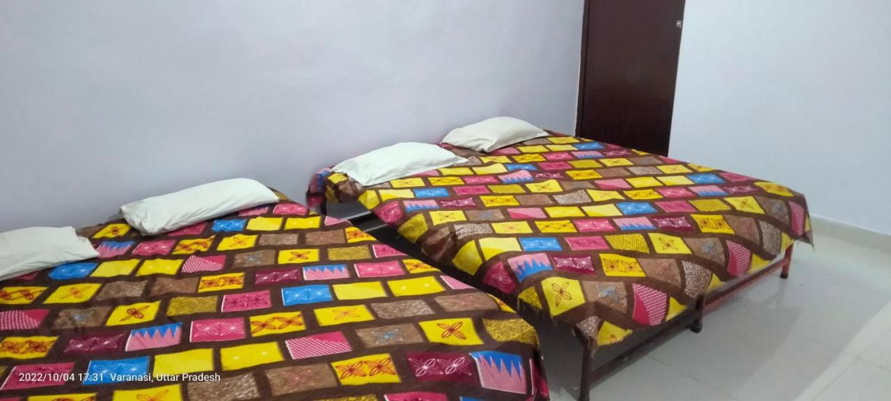 Shri Swami Sheetal Das Akhada B1-88 Assi , Near Pushkar Talab,Varanasi, Ashram Dharmshala Hotel ภายนอก รูปภาพ