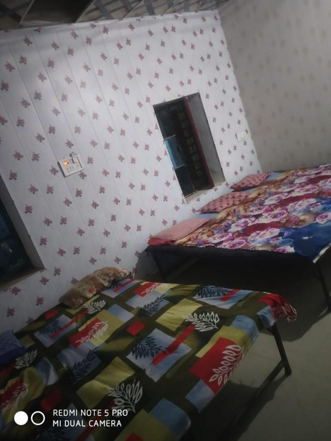 Shri Swami Sheetal Das Akhada B1-88 Assi , Near Pushkar Talab,Varanasi, Ashram Dharmshala Hotel ภายนอก รูปภาพ