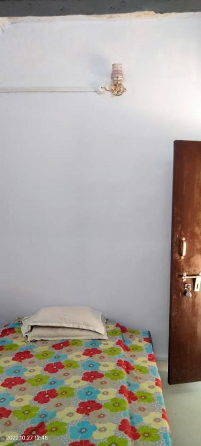 Shri Swami Sheetal Das Akhada B1-88 Assi , Near Pushkar Talab,Varanasi, Ashram Dharmshala Hotel ภายนอก รูปภาพ