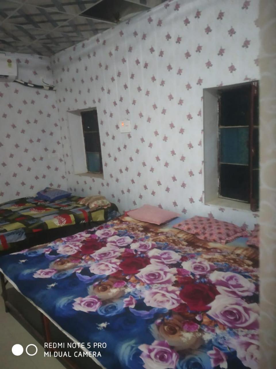 Shri Swami Sheetal Das Akhada B1-88 Assi , Near Pushkar Talab,Varanasi, Ashram Dharmshala Hotel ภายนอก รูปภาพ